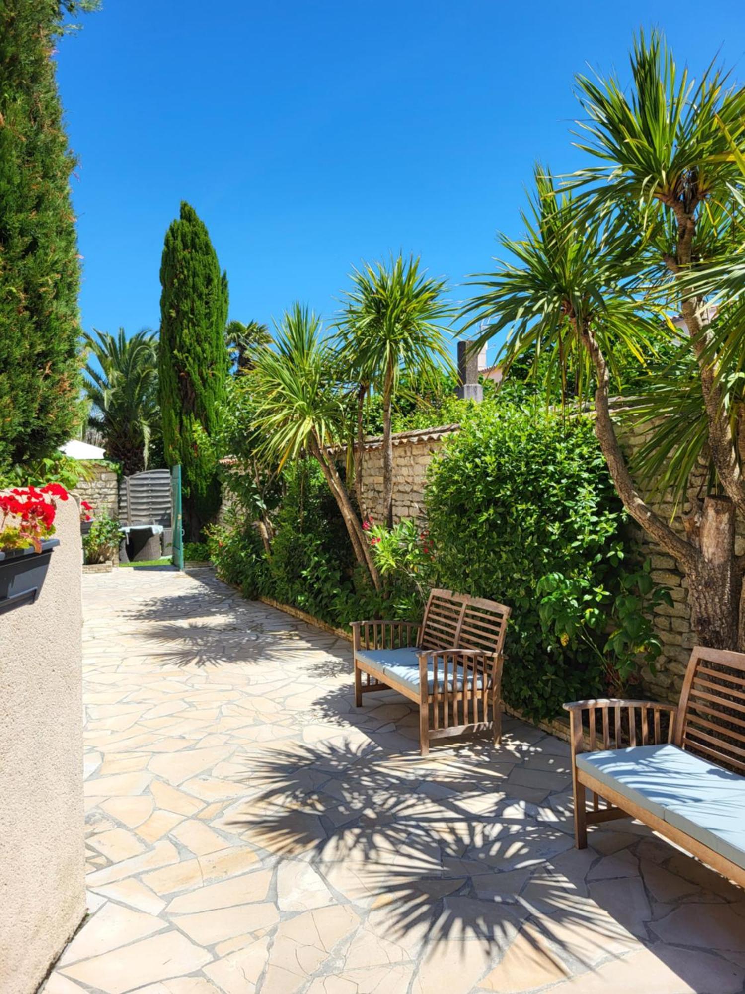 Le Clos Des Sternes La Flotte Luaran gambar